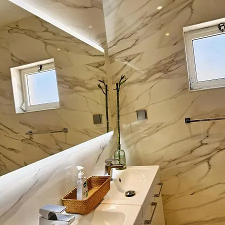 Villa Bellmare Deluxe Em
